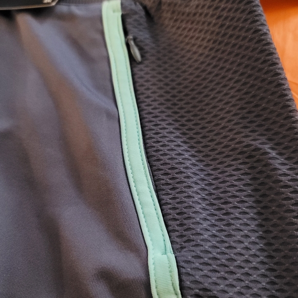 Shorts - Picture 4 of 7